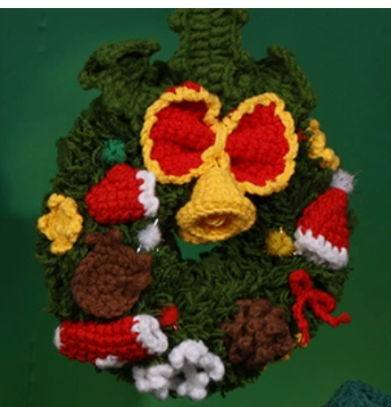 Handmade Crochet Christmas Wreath – Festive Holiday Decoration